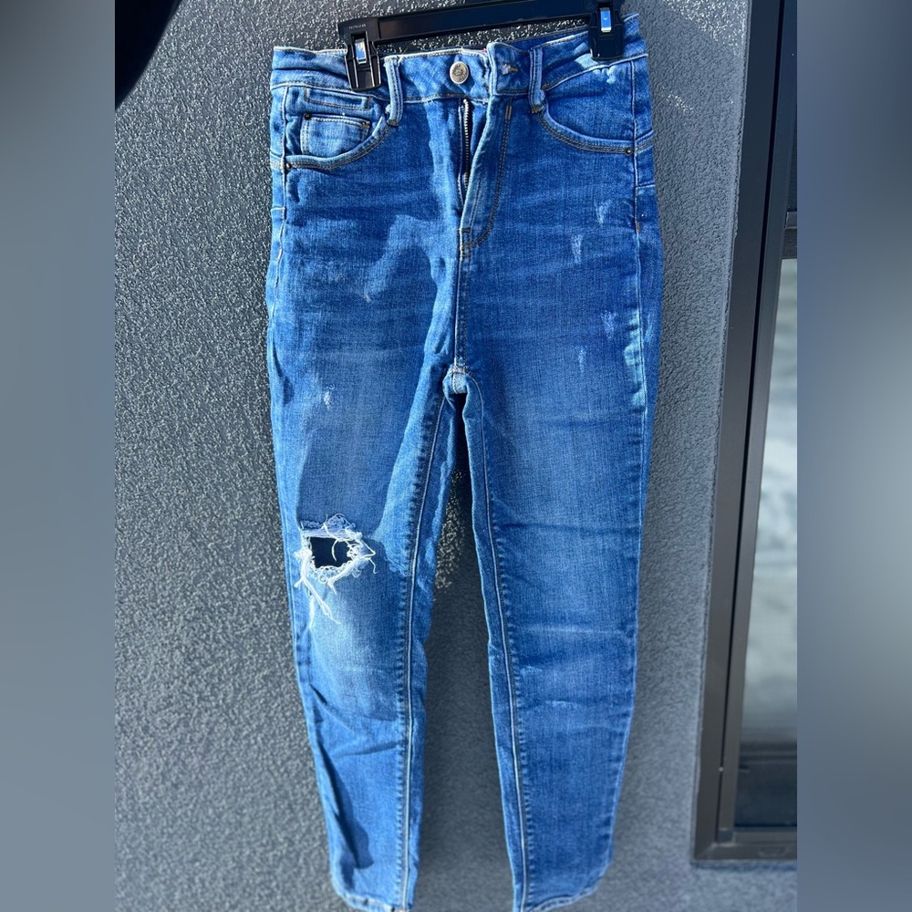Jeans// High Rise - Picture 2 of 4